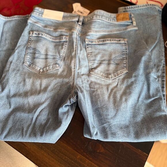 AMERICAN EAGLE MOM JEAN NWT - Picture 2 of 7